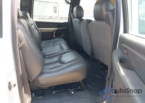 2004 Chevrolet Silverado C2500 Heavy Duty from USA, damaged, VIN 1GBHC23UX4F145851